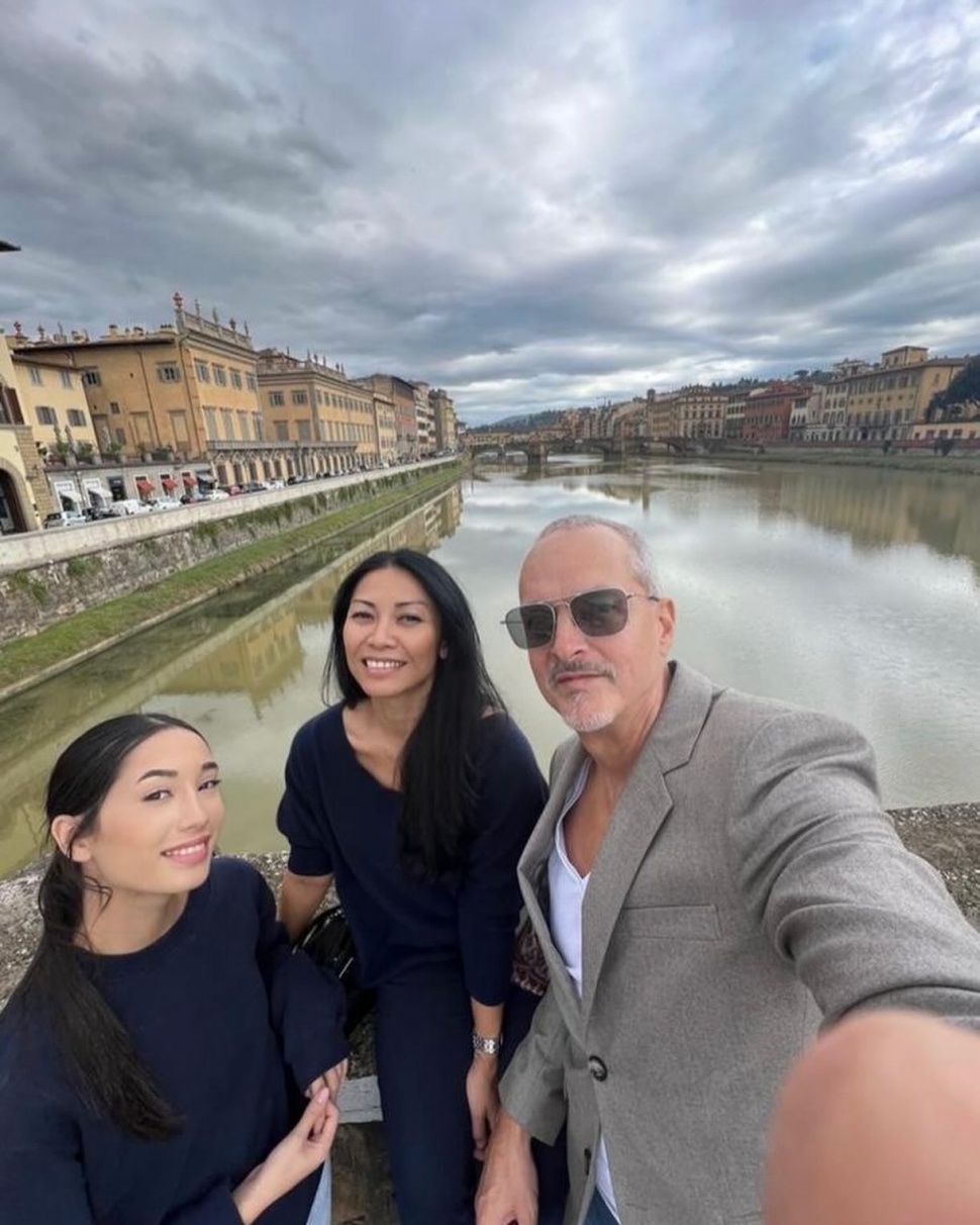 Kirana Cipta Montana Sasmi, Anggun C. Sasmi, Christian Kretschmar (instagram)