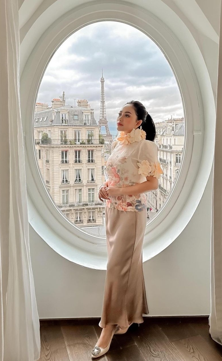 OOTD Rachel Vennya di Paris (Instagram)