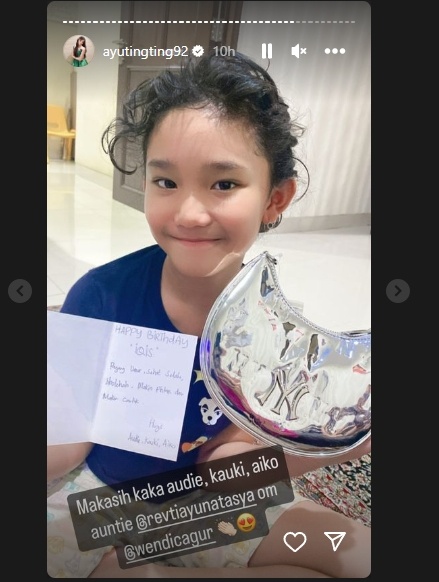 Kado keluarga Wendy Cagur untuk Bilqis. (Instagram)