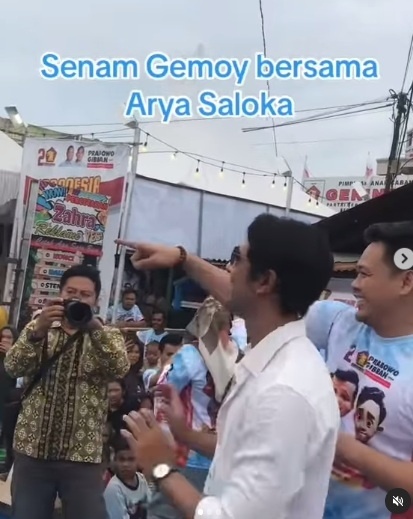 Arya Saloka joget gemoy dukung Prabowo Subianto [Instagram/lambe_danu]