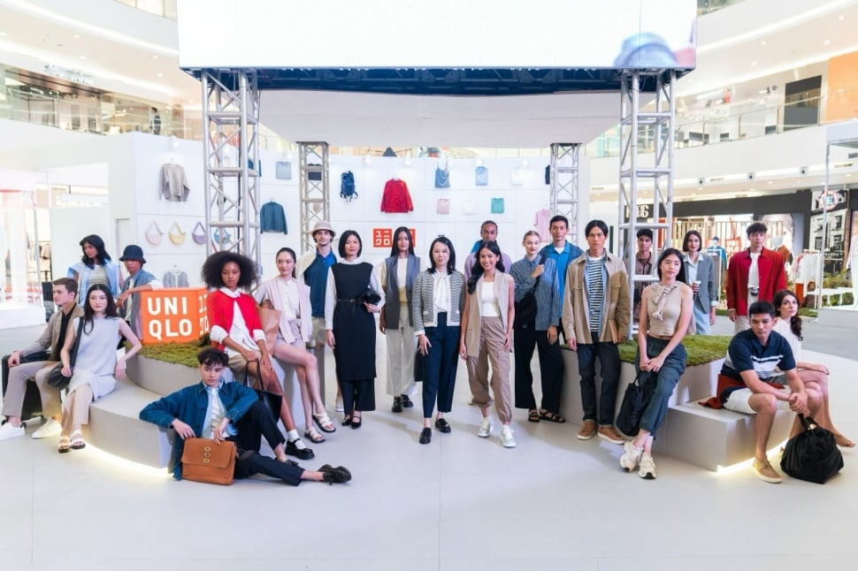 Peluncuran Koleksi LifeWear Spring/Summer 2024 Uniqlo bertema ‘Ease Into Lightness’ dengan menggandeng Maudy Ayunda sebagai Brand Advocate Uniqlo di Indonesia, didampingi oleh Senior Marketing Manager Uniqlo Indonesia, Evy Christina Setiawan di Jakarta, Kamis (18/1/2024).