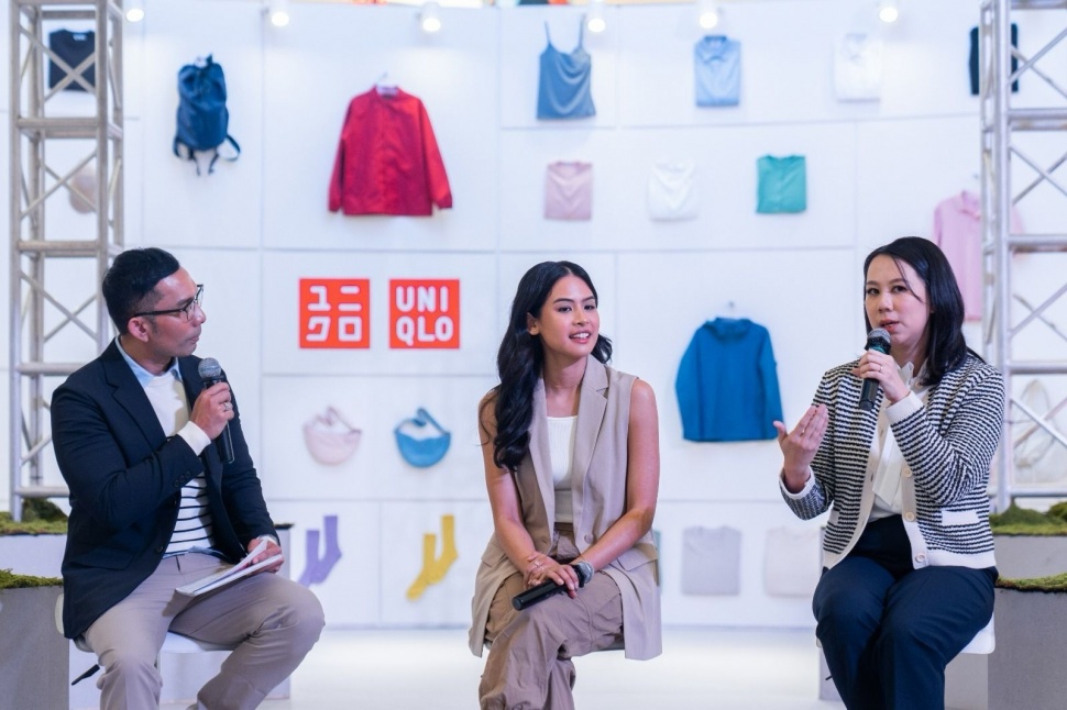 Peluncuran Koleksi LifeWear Spring/Summer 2024 Uniqlo bertema ‘Ease Into Lightness’ dengan menggandeng Maudy Ayunda sebagai Brand Advocate Uniqlo di Indonesia, didampingi oleh Senior Marketing Manager Uniqlo Indonesia, Evy Christina Setiawan, dan Indra Herlambang sebagai pembawa acara di Jakarta, Kamis (18/1/2024).