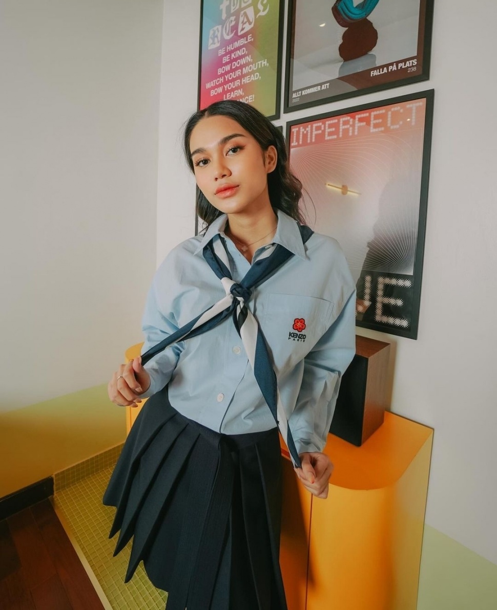 OOTD Azizah Salsha Bergaya Anak Sekolah (Instagram)