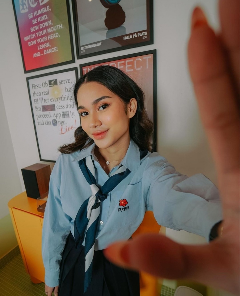 OOTD Azizah Salsha Bergaya Anak Sekolah (Instagram)