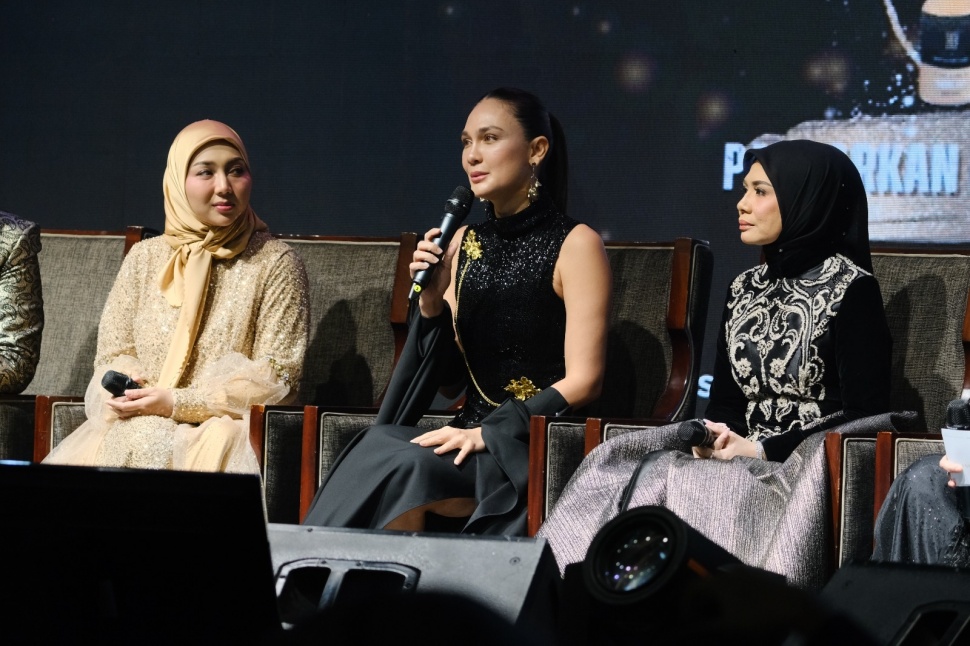 Aktris kenamaan Luna Maya ditunjuk sebagai Face of Ensee Beauty, brand skincare lokal terbaru milik Cynthia Mahendra yang juga pendiri brand fashion Jawhara Syari bersama Nur Wahida Pratama. (Foto: Dok. Istimewa) 