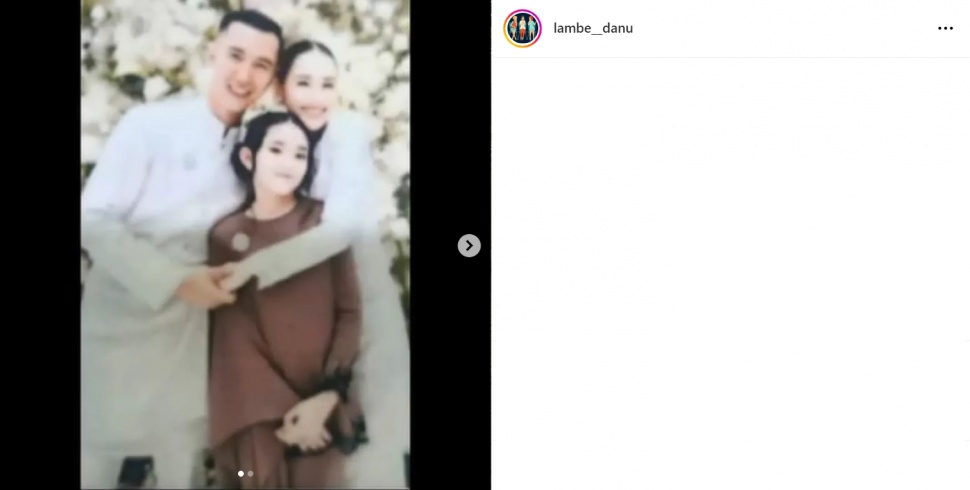 Ayu Ting Ting bersama Bilqis dan pria tunangannya (Instagram/@lambe__danu)