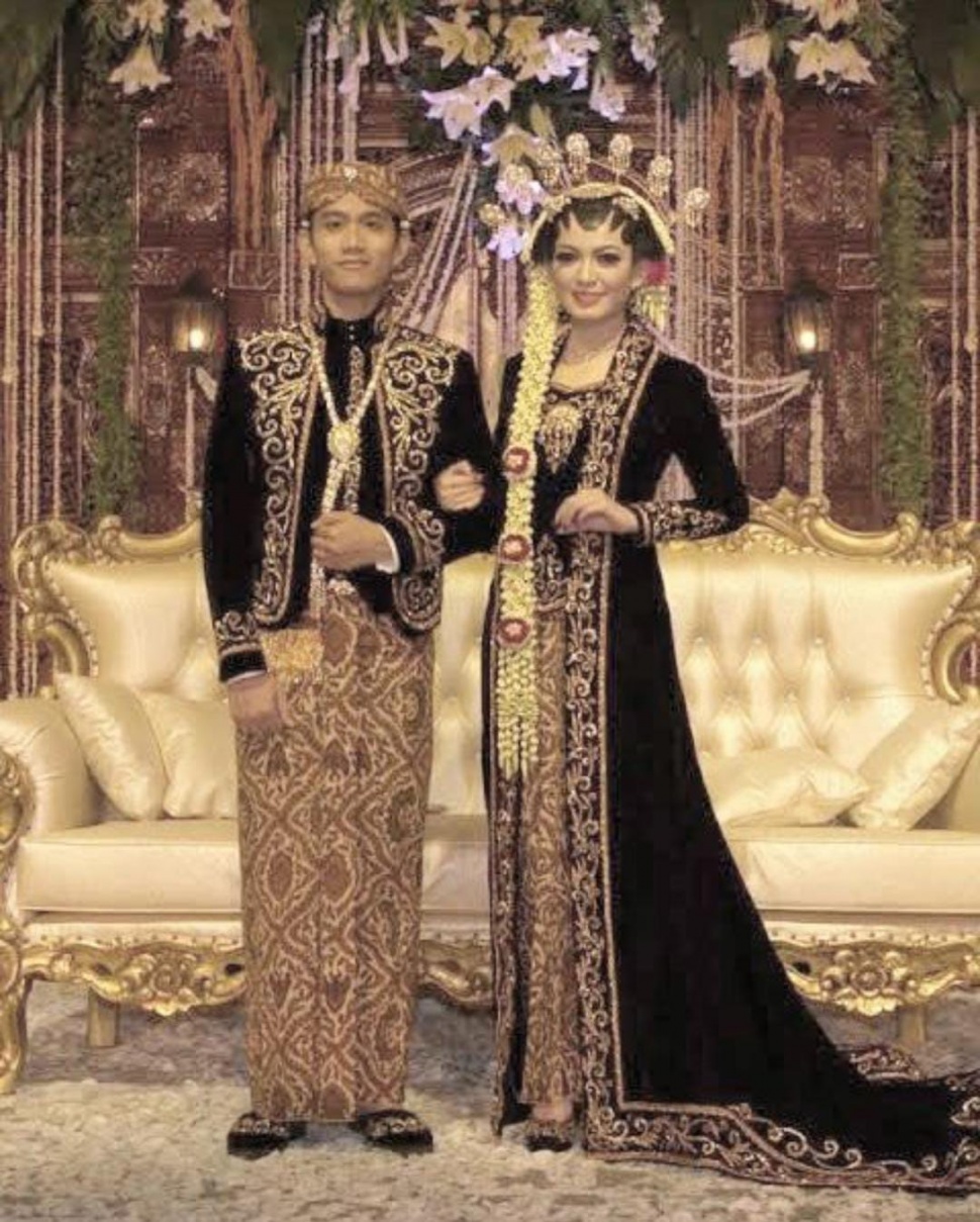Pernikahan Gibran Rakabuming dan Selvi Ananda gunakan adat Jawa. (Dok. Instagram)