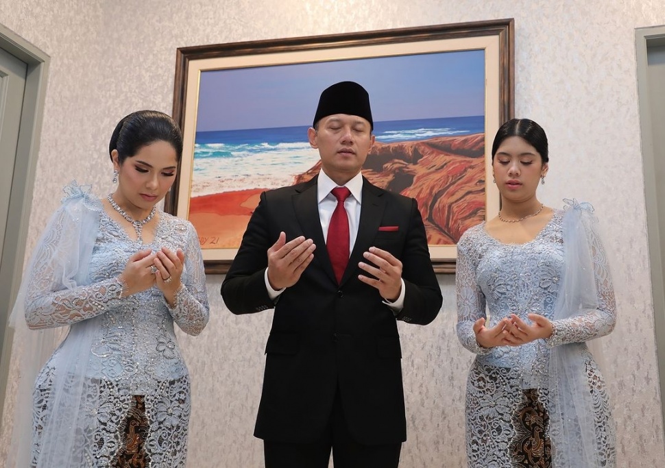 Agus Harimurti Yudhoyono (AHY) bersama istri Annisa Pohan dan anaknya Almira Tunggadewi Yudhoyono. [Instagram]