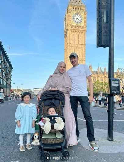 Kartika Putri Pakai Stroller Mewah Puluhan Juta untuk Anak Bungsunya. (Instagram/@kartikaputriworld)