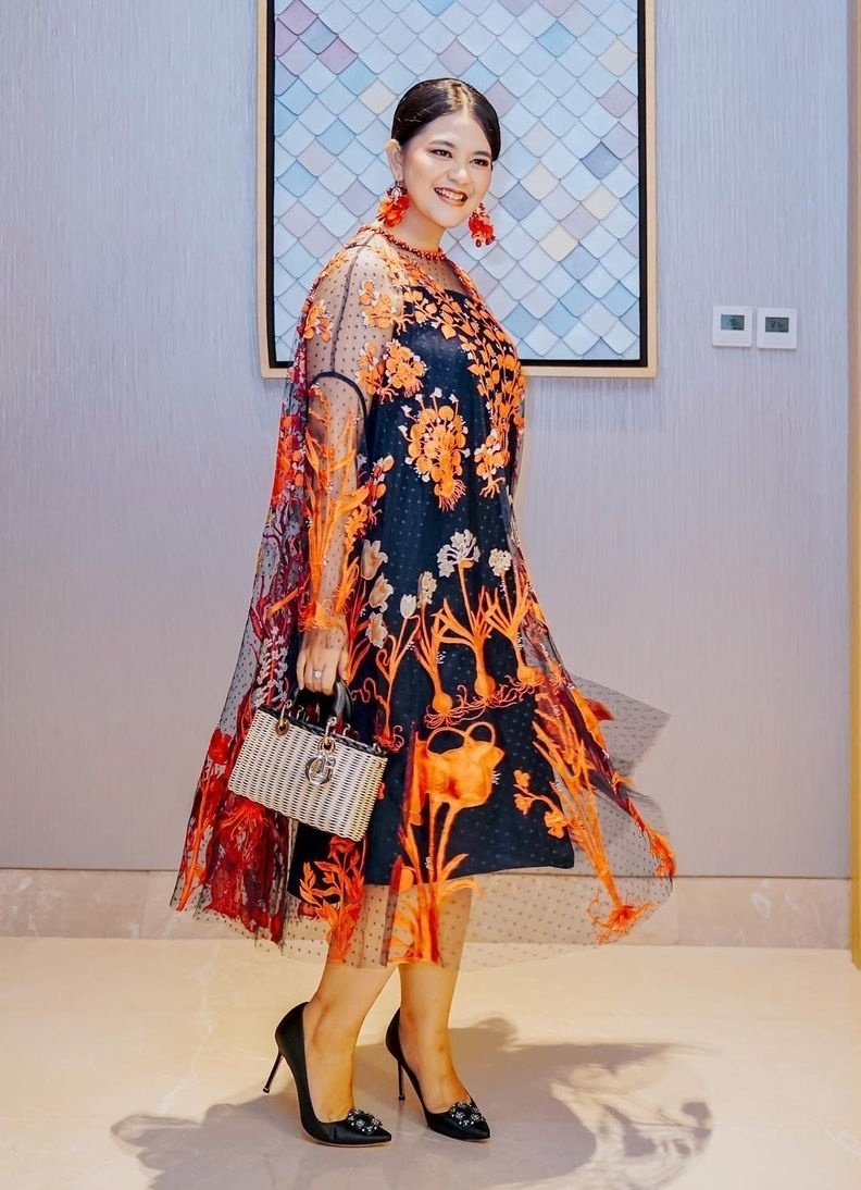 OOTD Kahiyang Ayu dengan Heels Manolo Blahnik (Instagram)