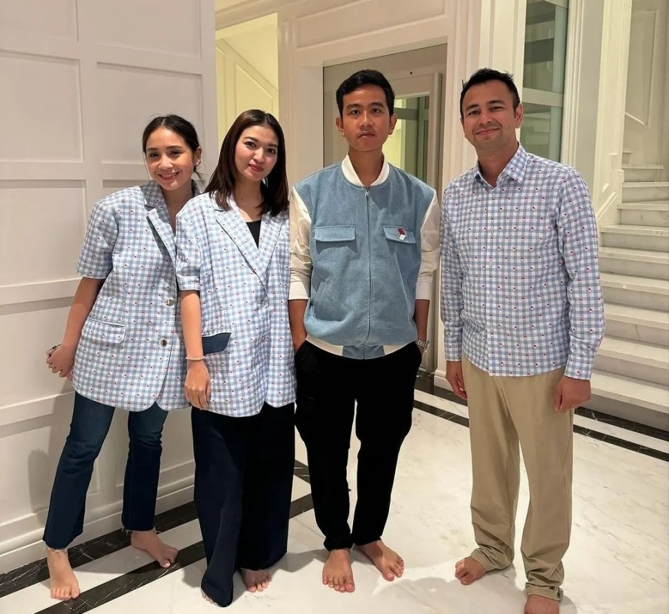 Outfit Biru Muda Selvi Ananda Saat Dampingi Gibran Rakabuming Raka Kampanye (Instagram/@selvie_ananda_)