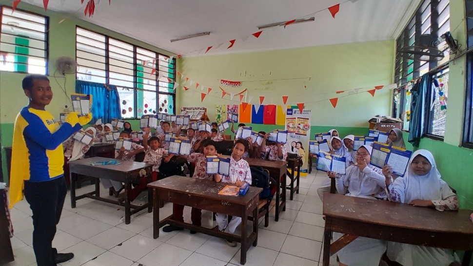 Program edukasi "Sarapan Bernutrisi" terhadap 500.000 anak di tempat berbagai wilayah pada Indonesia, periode Januari – Desember 2024 yang tersebut diadakan BlueBand. (Foto: Istimewa) 
