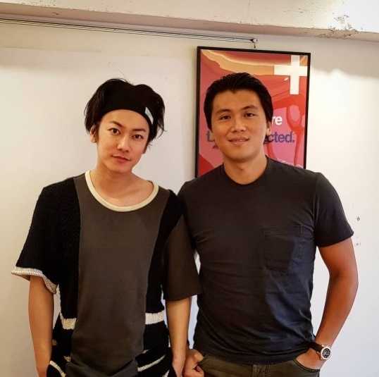 Reino Barack bersama Takeru Sato, pemeran Ryotaro Nogami dalam serial tokusatsu Kamen Rider Den-O. (Instagram/@reinobarack)