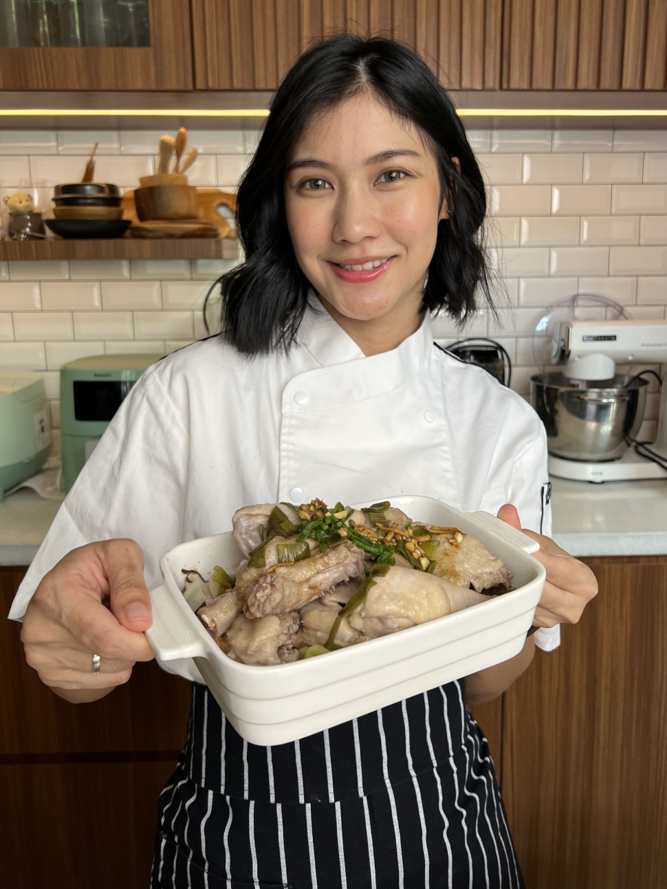 Resep Ayam Kukus Jahe dari Chef Olivia Tommy. (Dok. Shopee)