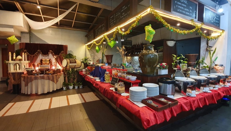 Hotel Blue Sky Pandurata menghadirkan tema ‘Plan your Ramadhan’ di Terrace Cafe Restaurant dan I-tasuki Restaurant yang terletak di lantai dasar untuk melengkapi momen berbuka puasa Anda bersama keluarga, kerabat, teman dan kolega. (Foto: Dok. Istimewa) 