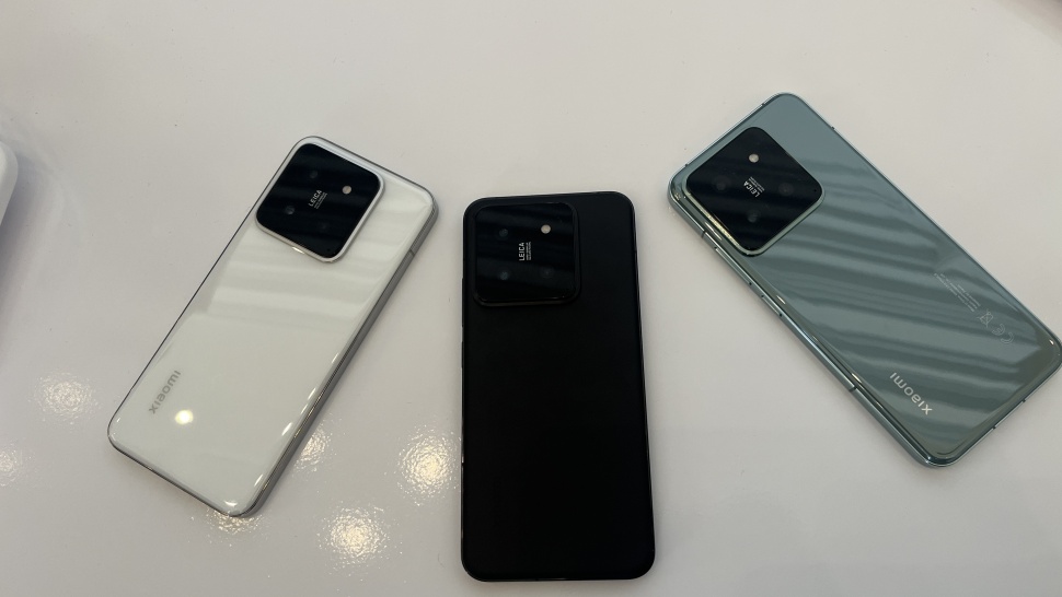 Xiaomi 14 meluncur ke Indonesia pada Selasa (26/3/2024). [Suara.com/Dicky Prastya]