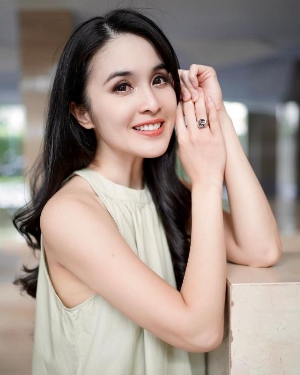 Koleksi Perhiasan Emas dan Berlian Sandra Dewi (Instagram/sandradewi88)