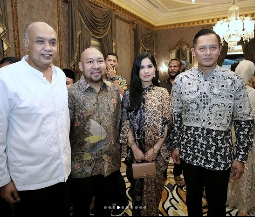 Annisa Pohan dan Almira Yudhoyono datangi open house Lebaran. (Instagram/@annisayudhoyono)