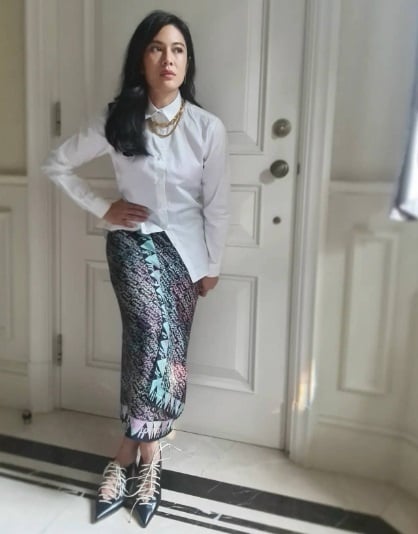 Ide Outfit Hari Kartini ala Dian Sastro. (Instagram/@therealdisastr)