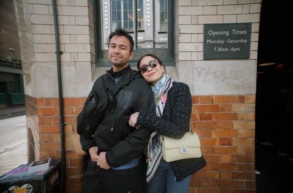 Potret Romantis Nagita Slavina dan Raffi Ahmad di London (Instagram)