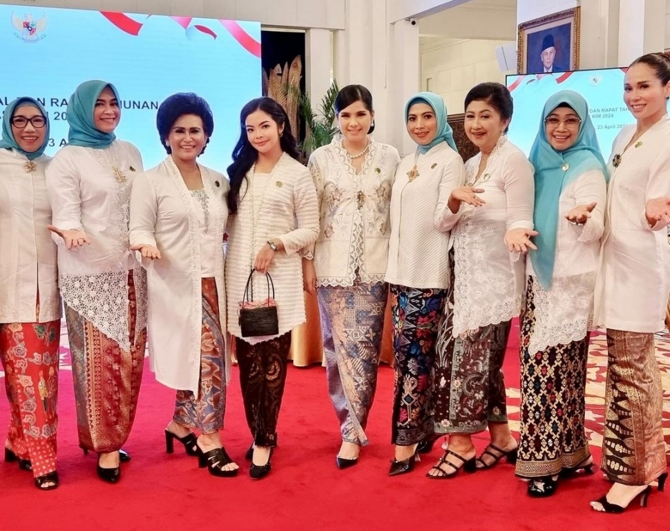 Halal Bihalal Istri Menteri Bersama Iriana Jokowi (Instagram)