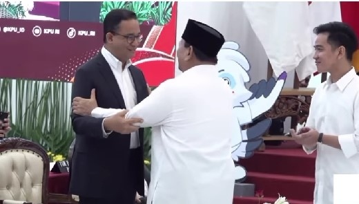 Momen Prabowo Subianto gemas dengan Anies Baswedan saat penetapan pemenangan Pilpres 2024 di KPU RI, Jakarta Pusat, Rabu (24/4/2024). [Instagram @narasnewsroom]