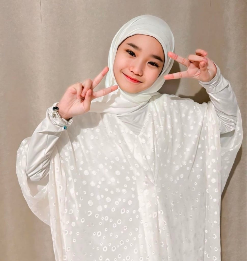 Potret Bilqis Khumairah Razak, Anak Ayu Ting Ting Kenakan Hijab (Instagram)