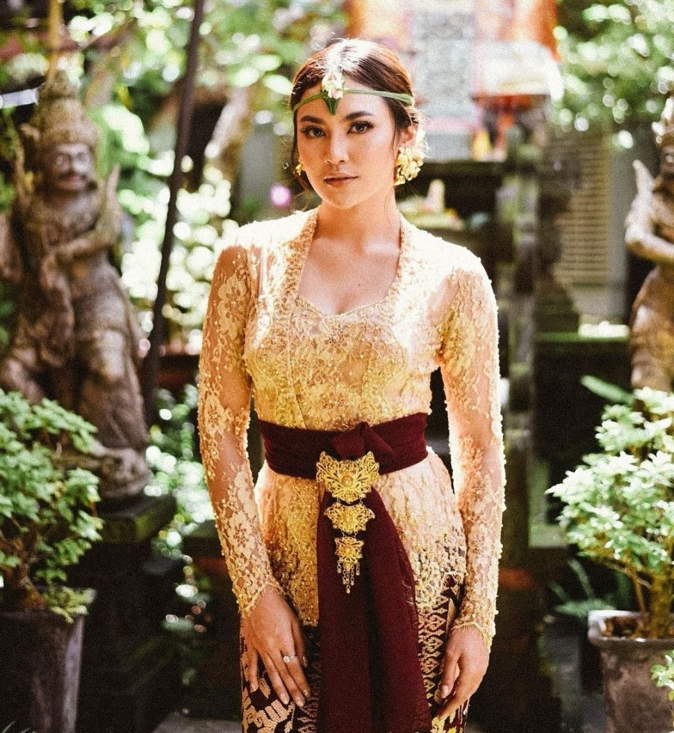 Potret Cantik Mahalini Kenakan Kebaya Bali (Instagram)