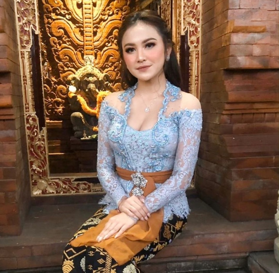 Potret Cantik Mahalini Kenakan Kebaya Bali (Instagram)