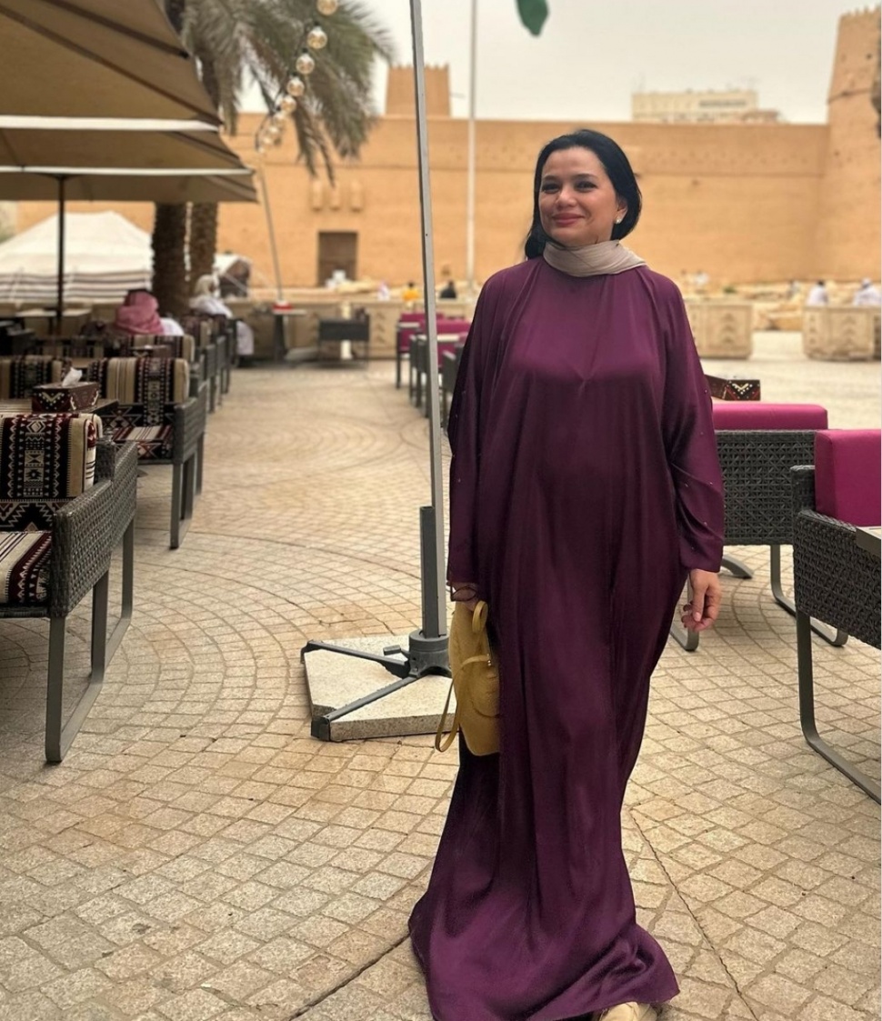 Gaya Mewah Istri Menteri Yanti Airlangga Berjalan-jalan di Riyadh (Instagram)