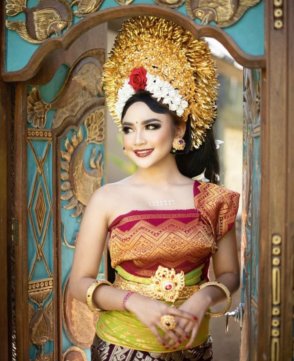 Potret Cantik Mahalini Kenakan Kebaya Bali (Instagram)