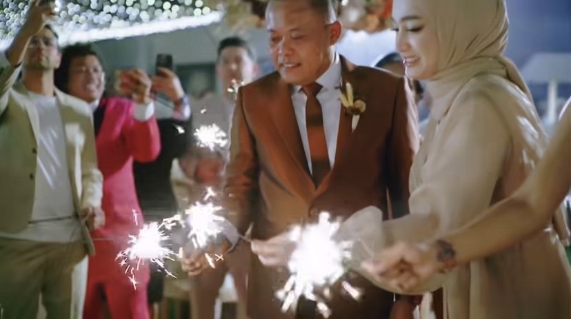 Potret Resepsi Pernikahan Rizky Febian dan Mahalini di Bali. (Dok. Instagram/The Bride Story)