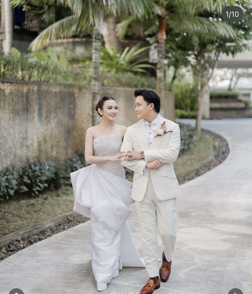 Potret Resepsi Pernikahan Rizky Febian dan Mahalini di Bali. (Dok. Instagram/The Bride Story)