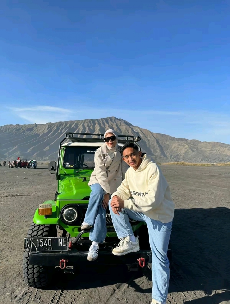 Potret Liburan Rizky Ridho dan Sendy Aulia di Bromo (TikTok)