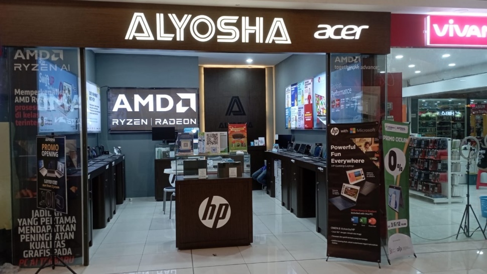 Alyosha Kredit Laptop Javamall. (Alyosha)