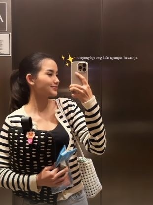 Gaya Sarah Menzel ke kampus. [Instagram/@ssarah_menzel]