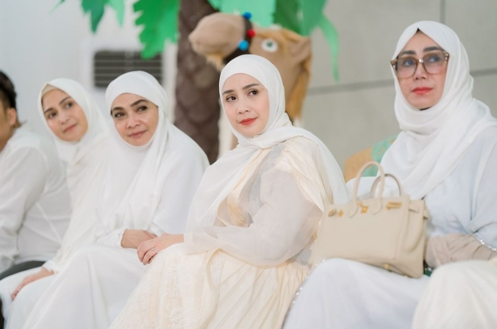 Keluarga Raffi Ahmad dan Nagita Slavina di Acara Tasyakuran Jelang Haji (Instagram)