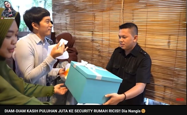 Pria yang diduga sebagai pelaku pengancaman dan pemerasan kepada Ria Ricis (Instagram)