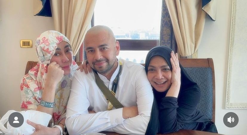 Raffi Ahmad bersama Amy Qanita dan Rieta Amilia (Instagram/raffinagita1717)