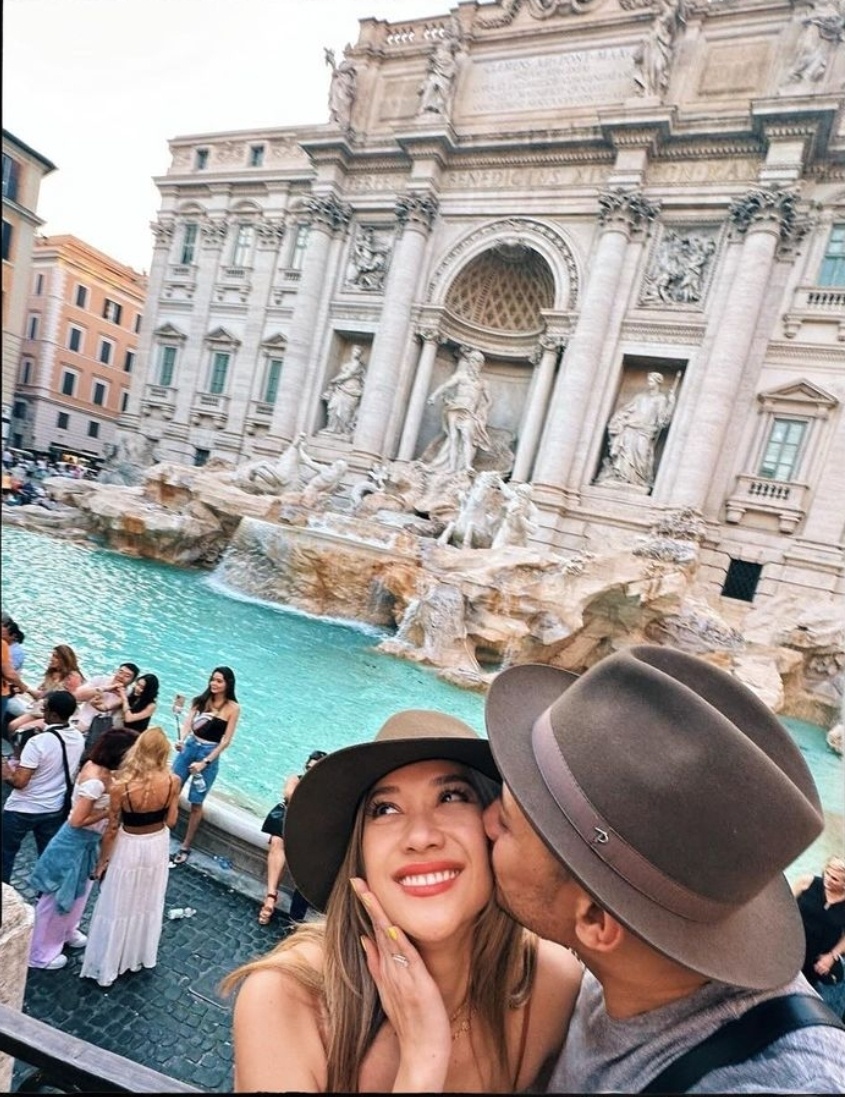 Potret Romantis BCL dan Tiko Aryawardhana Saat Liburan ke Italia (Instagram)