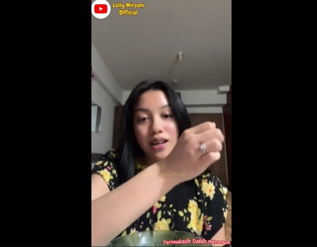 Lolly pamer cincin dari Vadel Badjideh (YouTube)