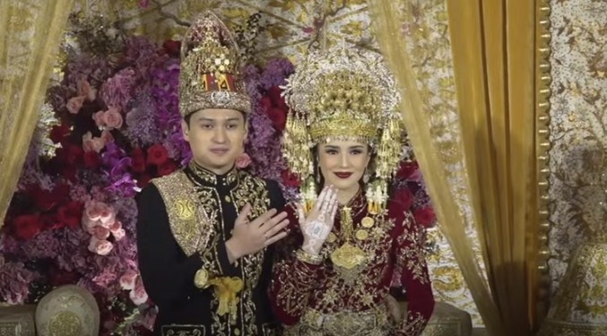 Momen akad nikah Beby Tsabina dan Rizki Natakusumah [YouTube/Beby Tsabina TV]