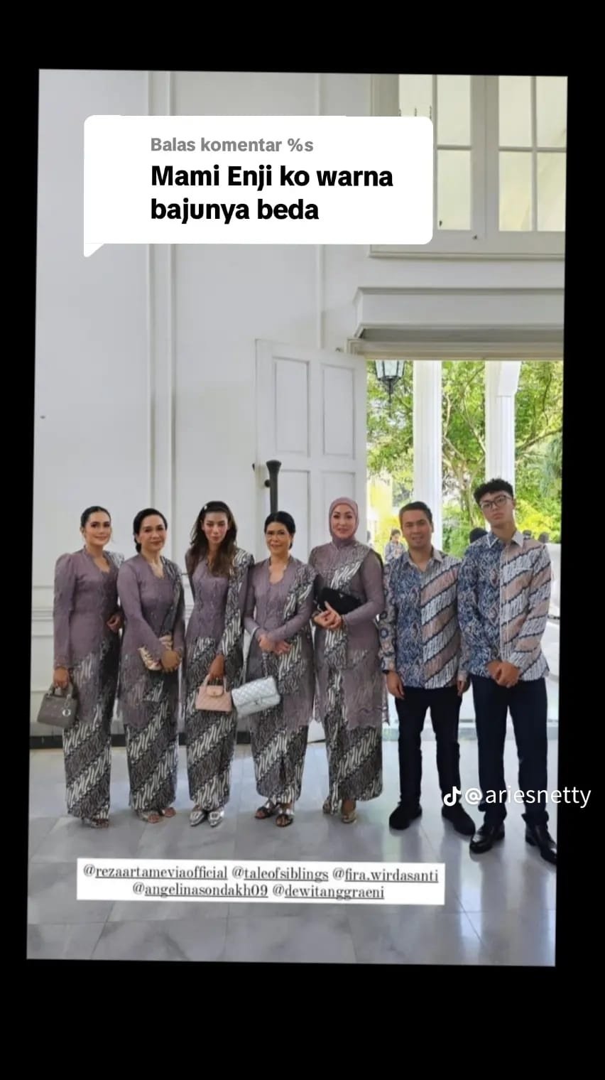 Baju Angelina Sondakh di lamaran Thariq Halilintar dan Aaliyah Massaid. (TikTok/@ariesnetty)