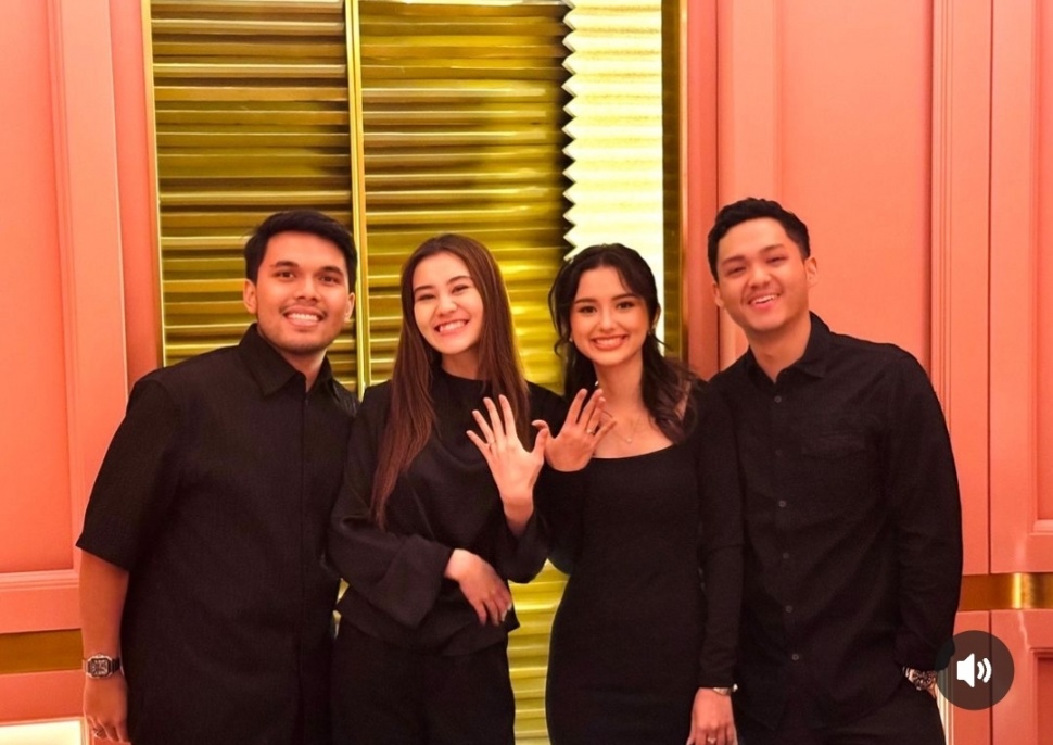 Momen Azriel Hermansyah Melamar Sarah Menzel Tepat di Hari Ulang Tahun (Instagram)