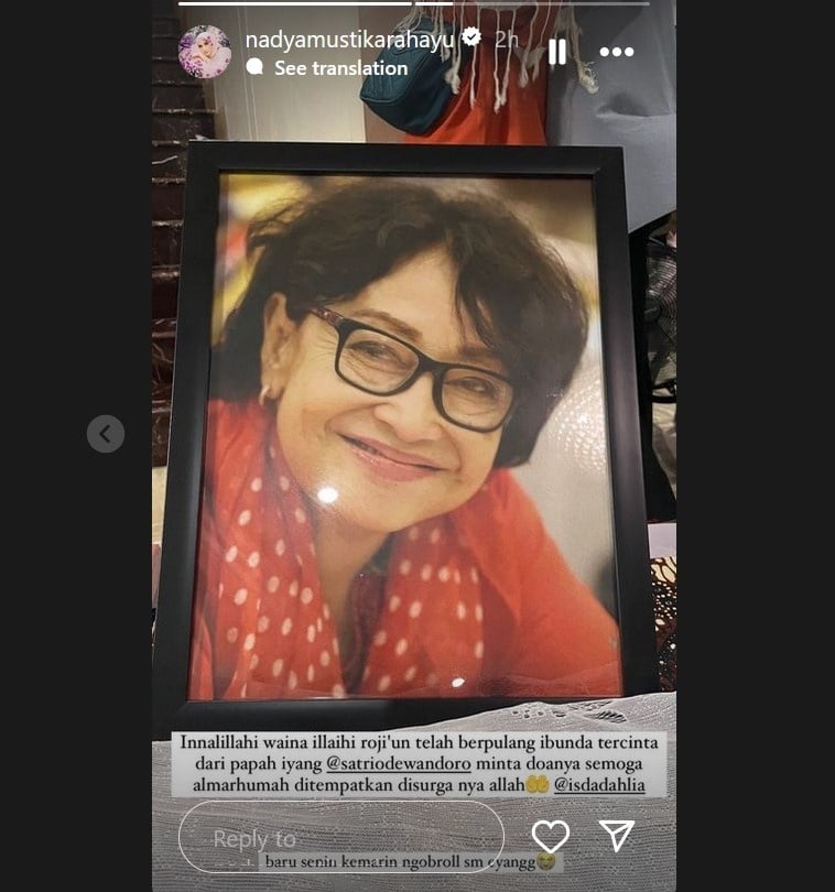 Mertua Iis Dahlia meninggal dunia. [Instagram]