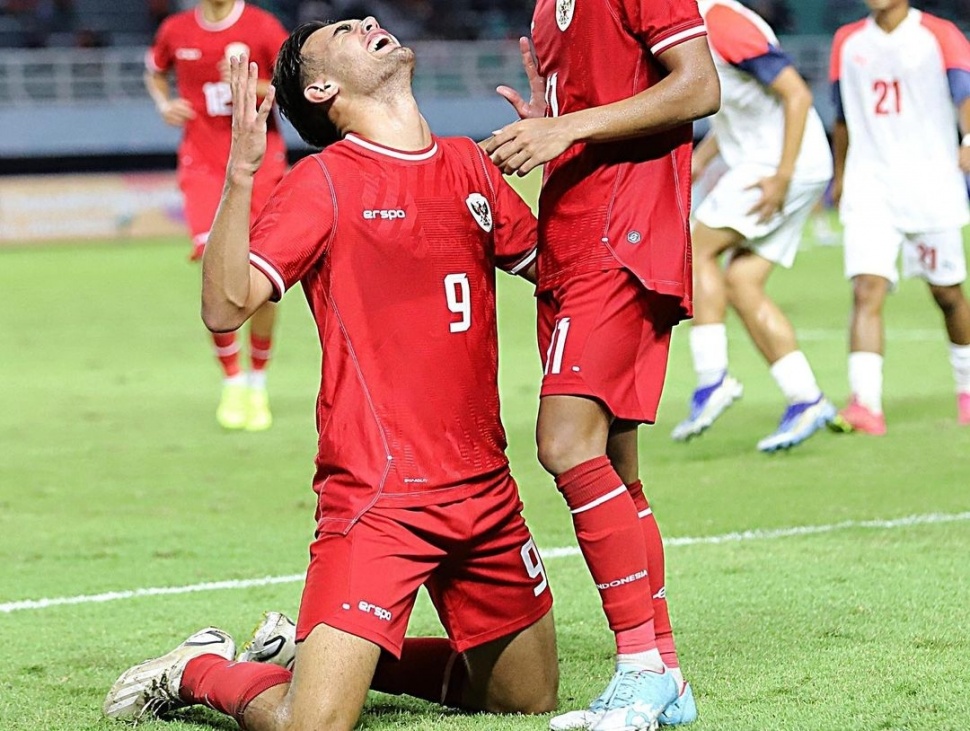 Peluang Jens Raven jadi starter Timnas Indonesia saat melawan Kamboja di laga kedua skuad Garuda di Piala AFF U-19 2024 sangat terbuka lebar. (Instagram Jens Raven)