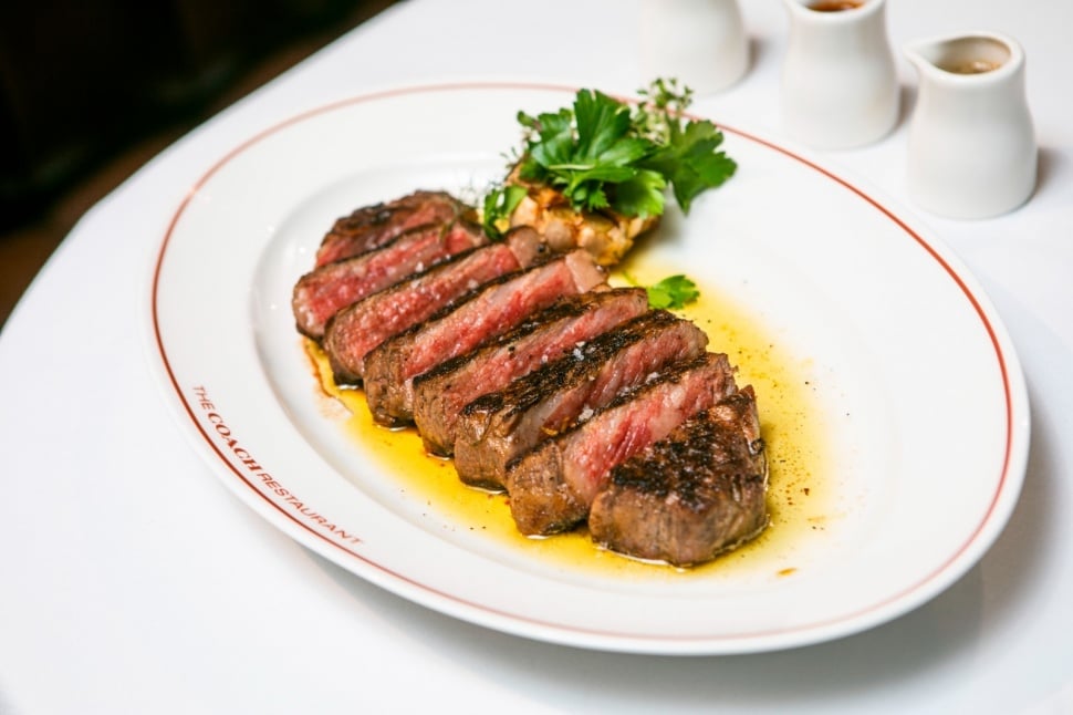 New York Strip Steak di The Coach Restaurant. (The Coach Restaurant)