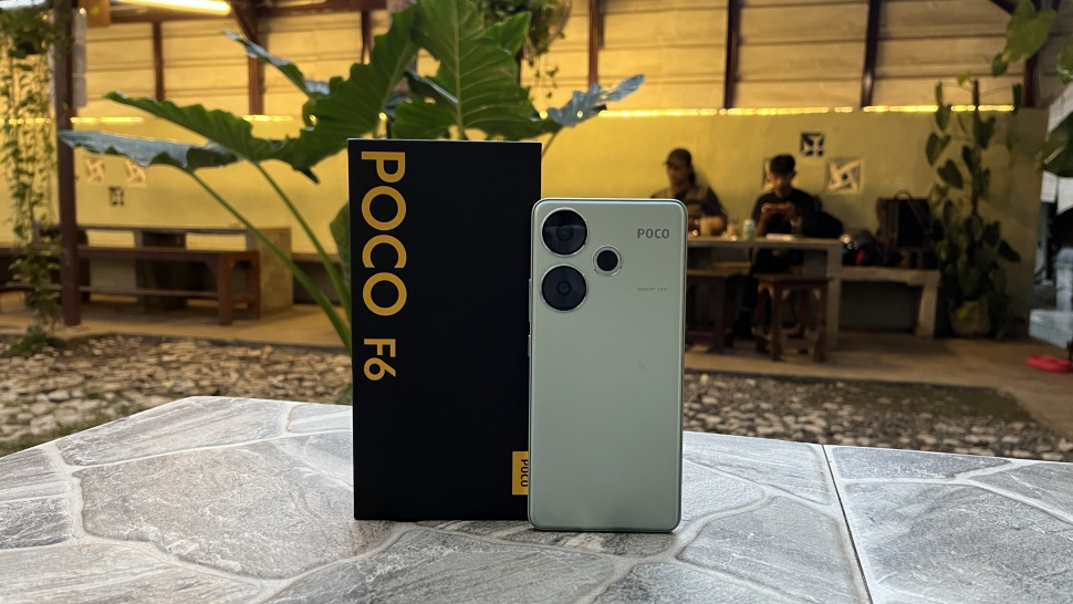 Review Poco F6. [Suara.com/Dicky Prastya]