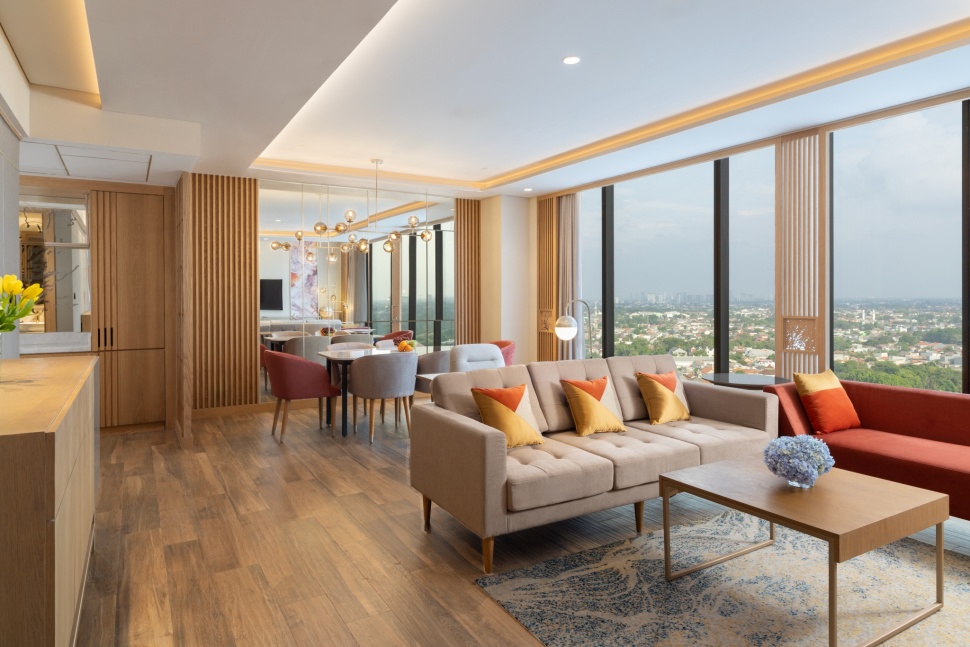  Premium Suite Living Room DoubleTree by Hilton Jakarta Bintaro Jaya. (Dok: Ist)