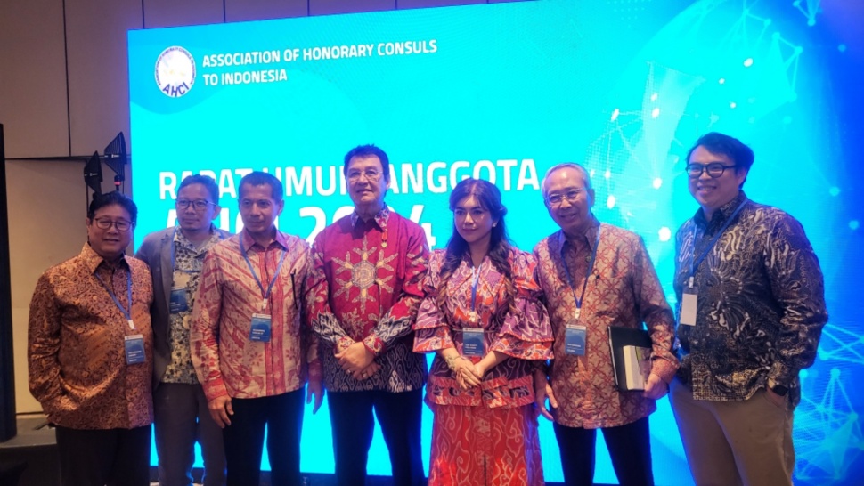 dr. Deby Vinski Bersama Konsul Kehormatan AHCI (Dok. Istimewa)